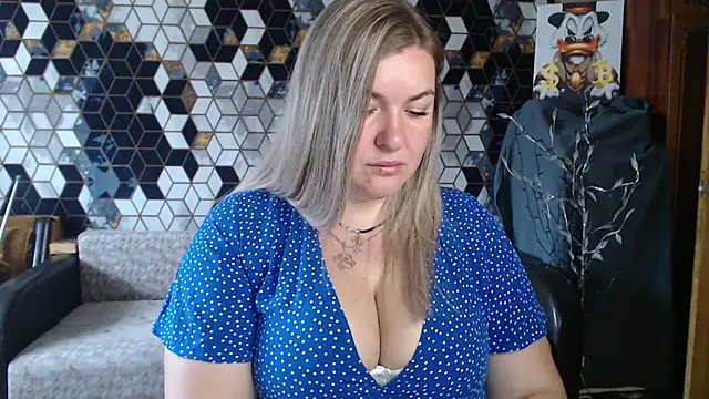 NikaSkylink online show from April 8, 2026, 4:58 am