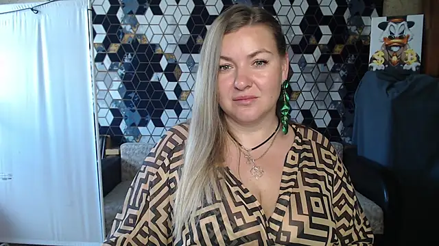 NikaSkylink online show from May 29, 2026, 5:02 am