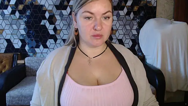 Snapshot of NikaSkylink chatting on February 3, 2026, 5:05 am NikaSkylink online show from February 3, 2026, 5:05 am