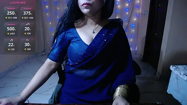 Snapshot of Divvya_ chatting on April 17, 2026, 6:00 pm Divvya online show from April 17, 2026, 6:00 pm