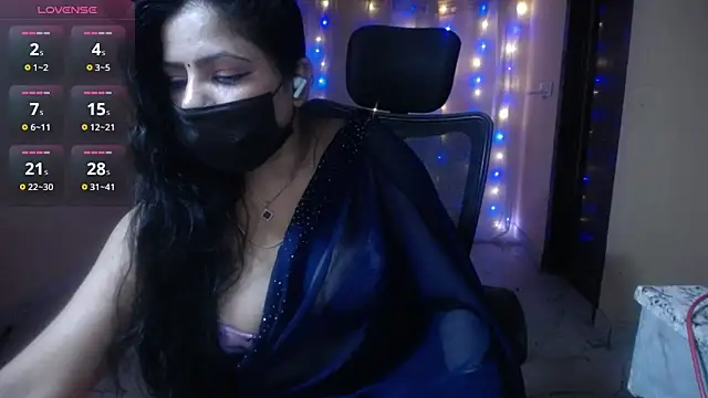 Snapshot of Divvya_ chatting on April 23, 2026, 7:15 pm Divvya online show from April 23, 2026, 7:15 pm
