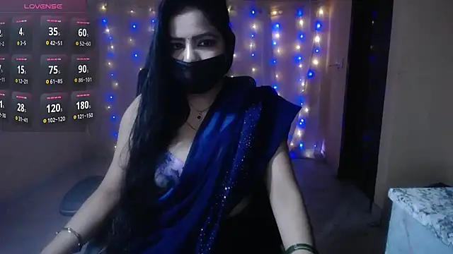 Snapshot of Divvya_ chatting on April 30, 2026, 5:53 pm Divvya online show from April 30, 2026, 5:53 pm