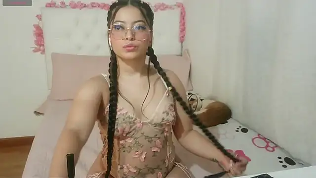 Snapshot of AbrilVelastegui7 chatting on November 17, 2025, 2:04 am AbrilVelastegui7 online show from November 17, 2025, 2:04 am