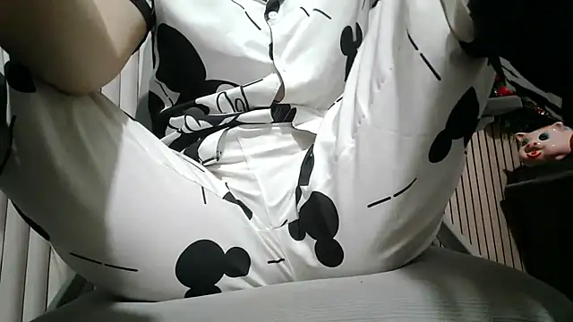 Snapshot of Emachiii chatting on March 8, 2026, 11:08 pm Emachiii online show from March 8, 2026, 11:08 pm