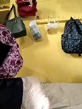 Cuty siya 143 online show from February 19, 2026, 8:44 am