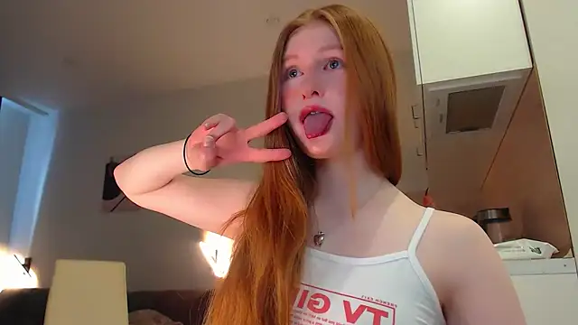 Snapshot of LuxXAngel chatting on March 21, 2026, 2:46 am LuxXAngel online show from March 21, 2026, 2:46 am