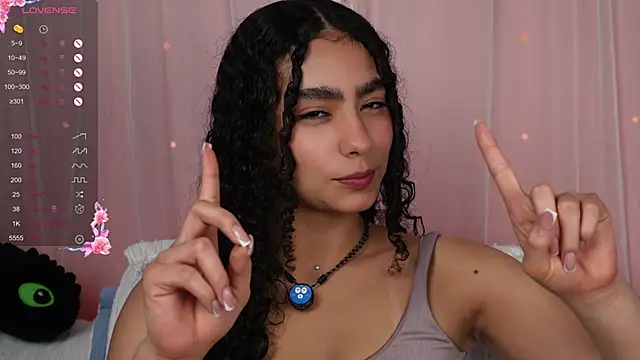 Victoria Curly online show from September 14, 2025, 4:07 pm