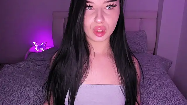 ScarlettJakobs online show from May 19, 2026, 4:19 am