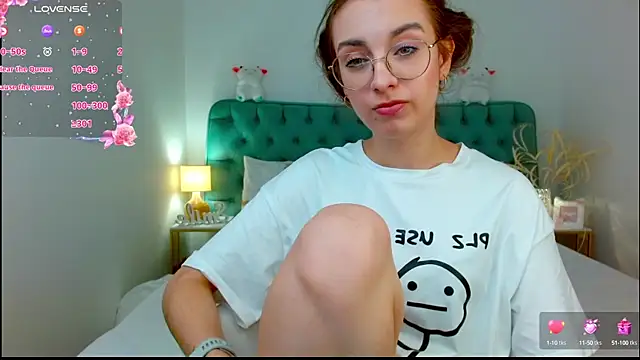 Real cutie1 online show from September 12, 2025, 8:41 pm