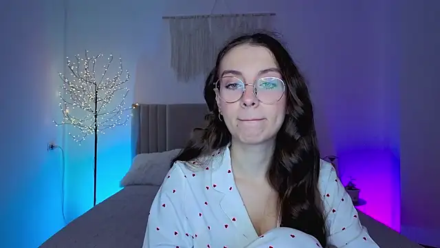 Snapshot of Real_cutie1 chatting on March 5, 2026, 2:02 pm Real cutie1 online show from March 5, 2026, 2:02 pm