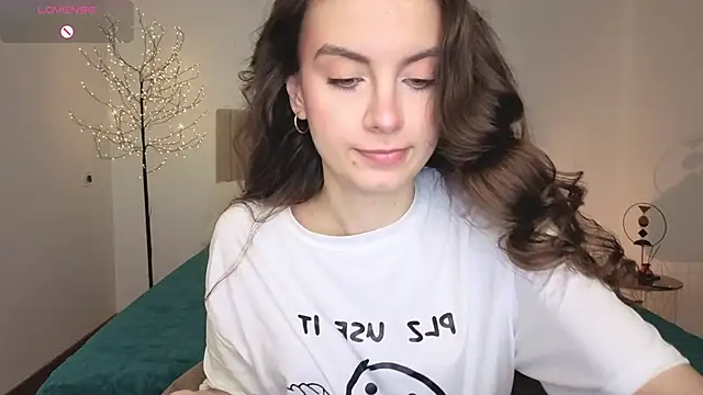 Snapshot of Real_cutie1 chatting on March 31, 2026, 12:40 pm Real cutie1 online show from March 31, 2026, 12:40 pm