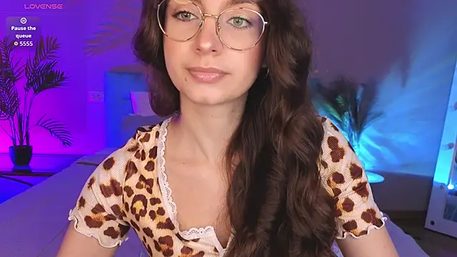 Snapshot of Real_cutie1 chatting on July 10, 2026, 2:17 pm Real cutie1 online show from July 10, 2026, 2:17 pm