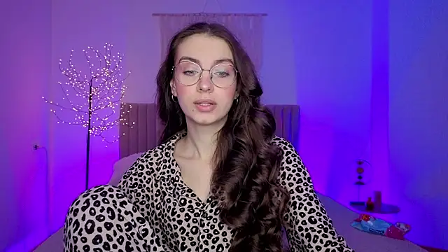 Snapshot of Real_cutie1 chatting on March 10, 2026, 1:37 pm Real cutie1 online show from March 10, 2026, 1:37 pm