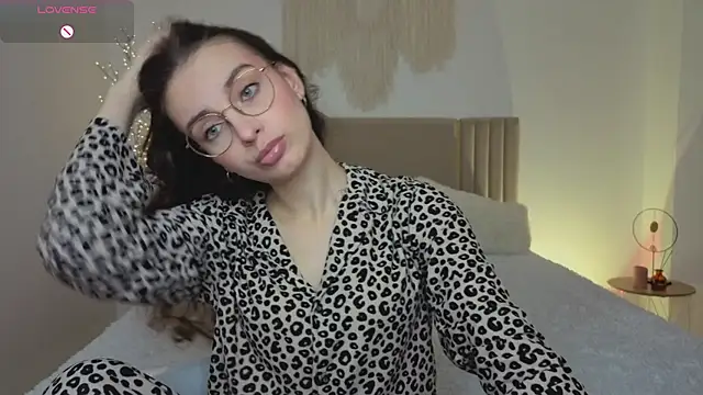 Snapshot of Real_cutie1 chatting on April 13, 2026, 12:53 pm Real cutie1 online show from April 13, 2026, 12:53 pm