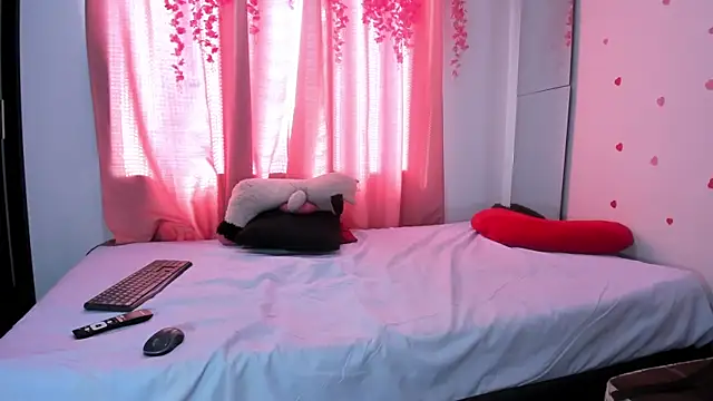 Snapshot of lanastone86 chatting on March 31, 2026, 1:46 pm lanastone86 online show from March 31, 2026, 1:46 pm