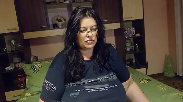 Snapshot of Claudia_71love chatting on July 11, 2026, 5:57 pm Claudia 71love online show from July 11, 2026, 5:57 pm