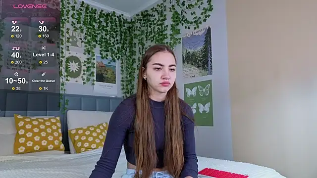 Ashley Pierce online show from October 7, 2025, 4:13 am