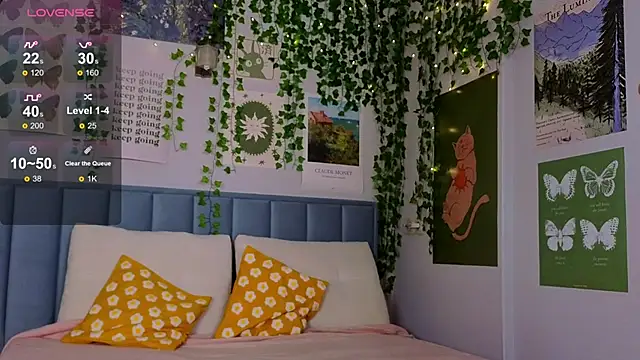 Ashley Pierce online show from October 20, 2025, 4:14 am