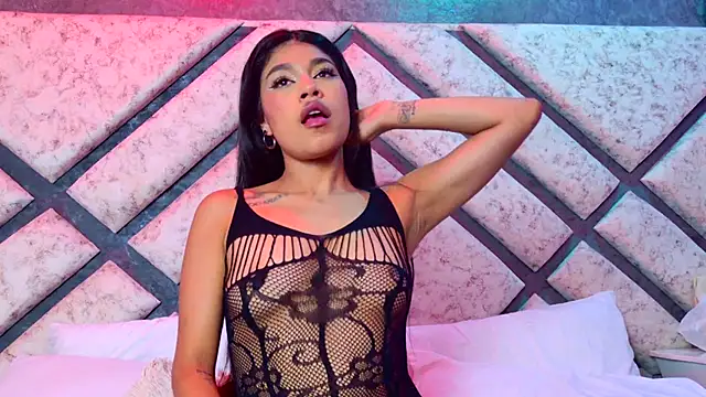 ZafiraRose online show from December 2, 2025, 7:59 pm