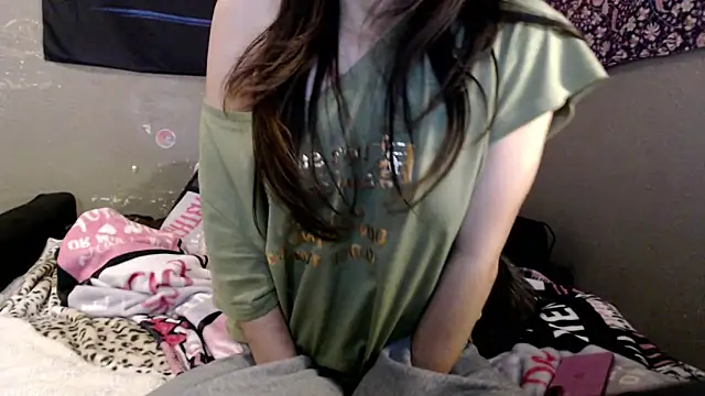 London Ray online show from May 10, 2026, 12:36 am