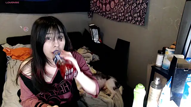 London Ray online show from December 3, 2025, 3:18 am