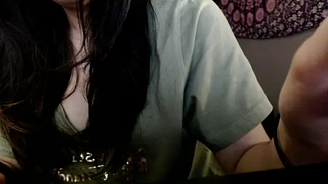 London Ray online show from May 9, 2026, 12:14 am