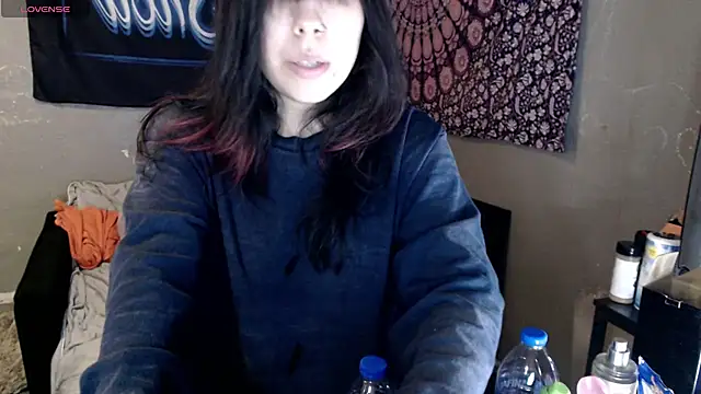 London Ray online show from November 29, 2025, 12:44 am