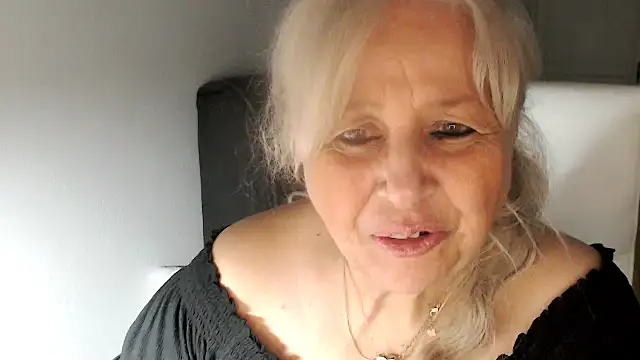 Snapshot of SusiLifeXXX chatting on February 6, 2026, 7:43 pm SusiLifeXXX online show from February 6, 2026, 7:43 pm