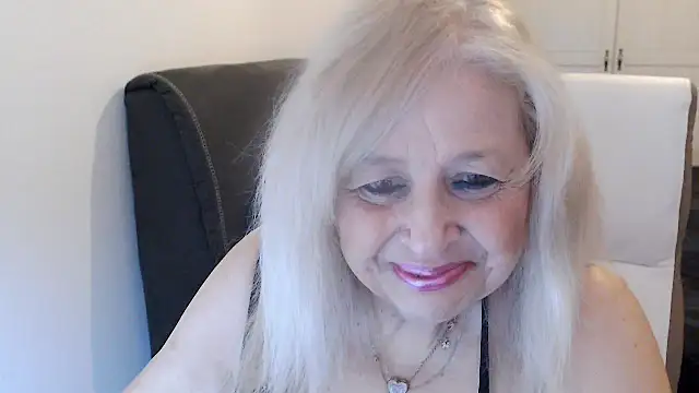 Snapshot of SusiLifeXXX chatting on March 4, 2026, 7:54 pm SusiLifeXXX online show from March 4, 2026, 7:54 pm