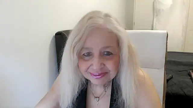 Snapshot of SusiLifeXXX chatting on March 15, 2026, 9:00 pm SusiLifeXXX online show from March 15, 2026, 9:00 pm