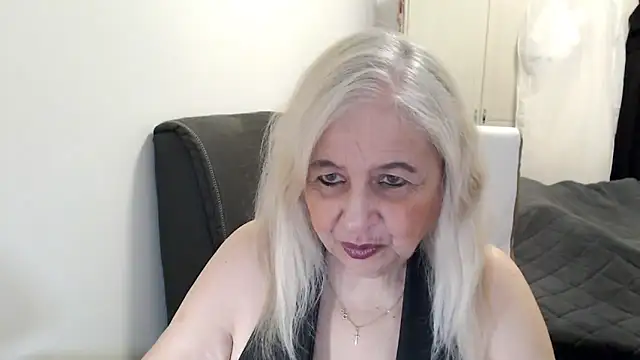 SusiLifeXXX online show from April 28, 2026, 6:45 pm