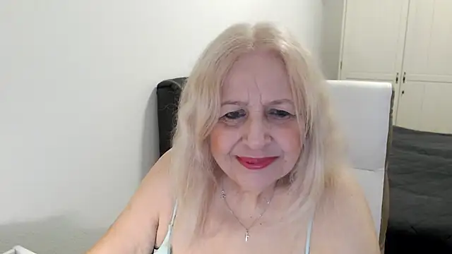 SusiLifeXXX online show from May 21, 2026, 8:17 pm