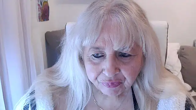 SusiLifeXXX online show from November 12, 2025, 8:01 pm