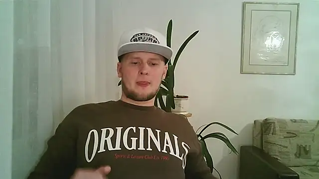 Dartanjanas13 online show from November 29, 2025, 9:15 pm