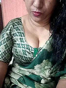 Snapshot of Swetyhoney chatting on September 19, 2025, 10:19 am Swetyhoney online show from September 19, 2025, 10:19 am