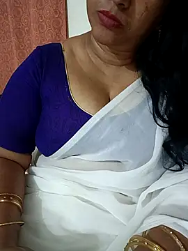 Snapshot of Swetyhoney chatting on September 24, 2025, 4:46 pm Swetyhoney online show from September 24, 2025, 4:46 pm