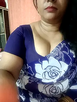 Snapshot of Swetyhoney chatting on September 15, 2025, 8:26 am Swetyhoney online show from September 15, 2025, 8:26 am
