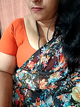 Snapshot of Swetyhoney chatting on September 14, 2025, 5:02 pm Swetyhoney online show from September 14, 2025, 5:02 pm