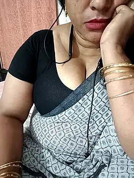 Snapshot of Swetyhoney chatting on September 17, 2025, 4:20 pm Swetyhoney online show from September 17, 2025, 4:20 pm
