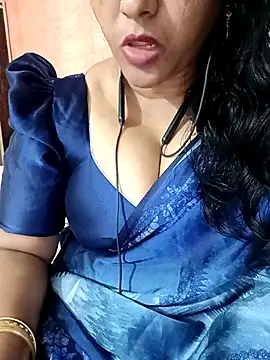 Snapshot of Swetyhoney chatting on September 20, 2025, 5:45 am Swetyhoney online show from September 20, 2025, 5:45 am