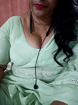 Snapshot of Swetyhoney chatting on September 11, 2025, 5:57 pm Swetyhoney online show from September 11, 2025, 5:57 pm