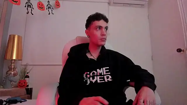 Snapshot of dark_sun302 chatting on October 24, 2025, 3:16 am dark sun302 online show from October 24, 2025, 3:16 am