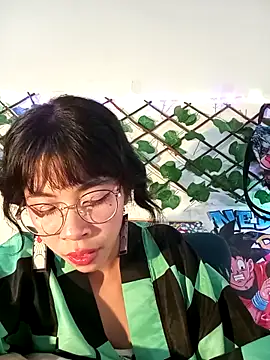 Snapshot of dolliette24 chatting on April 22, 2026, 6:31 am dolliette24 online show from April 22, 2026, 6:31 am