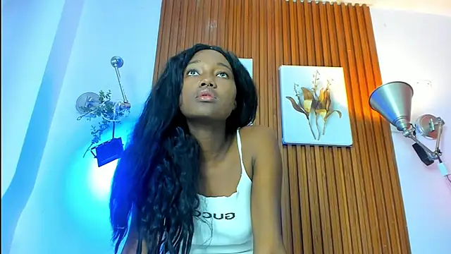 Snapshot of Evaa_18 chatting on February 3, 2026, 6:13 pm Evaa 18 online show from February 3, 2026, 6:13 pm