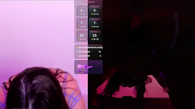 ErikaMontiel   online show from September 14, 2025, 9:15 pm