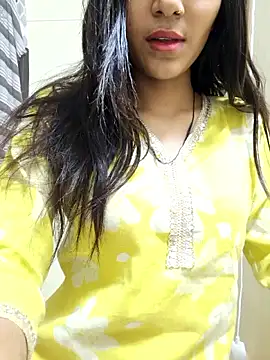 Snapshot of Raj-kumari chatting on May 17, 2026, 5:46 pm Raj-kumari online show from May 17, 2026, 5:46 pm