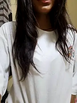 Snapshot of Raj-kumari chatting on May 12, 2026, 4:46 pm Raj-kumari online show from May 12, 2026, 4:46 pm
