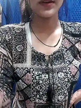Snapshot of Raj-kumari chatting on October 3, 2025, 4:08 pm Raj-kumari online show from October 3, 2025, 4:08 pm