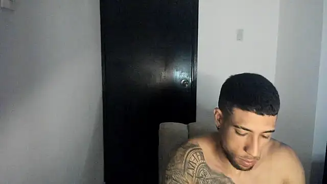 ThiagoLugo online show from April 14, 2026, 5:12 am