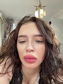 Hannah xBaby online show from December 18, 2025, 8:41 am